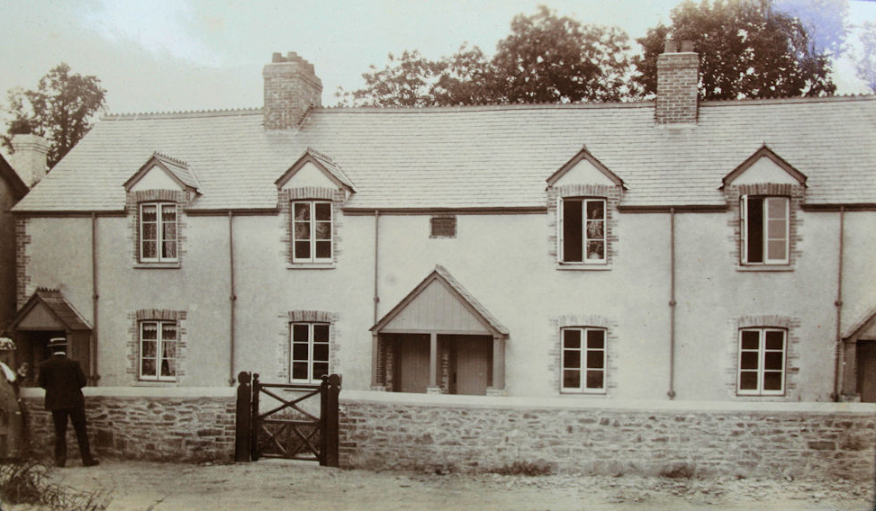 Shebbear, new Balkwill Cottages 1910